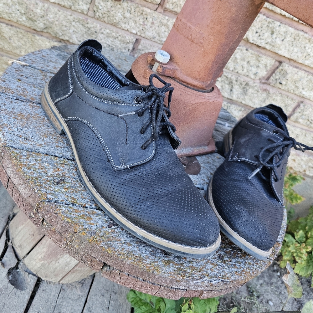 Black Perforated Men's Shoes